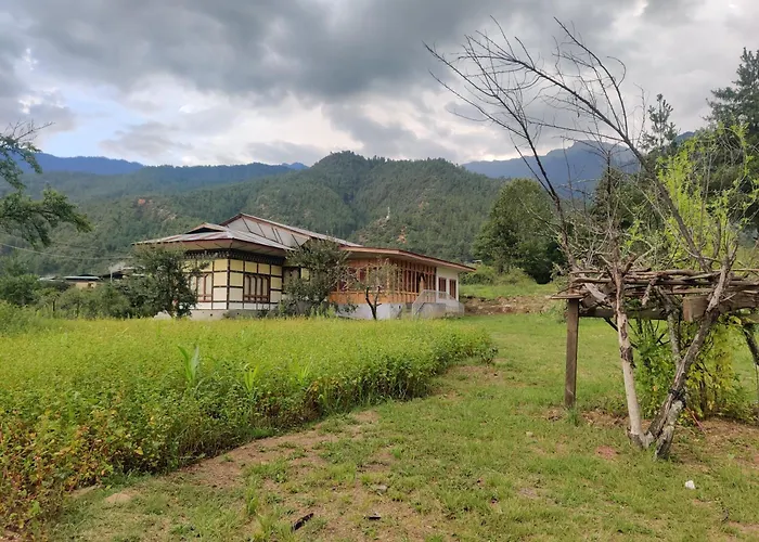 Nirvana Lodge