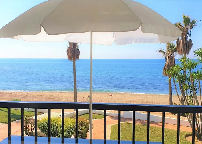 Dona Lola Micaela Beach Front Duplex 2 Bedroom Apartment - Open Sea And Beach Views Surrounded By Bars And Restaurants - Costa Del Sol - Cs199