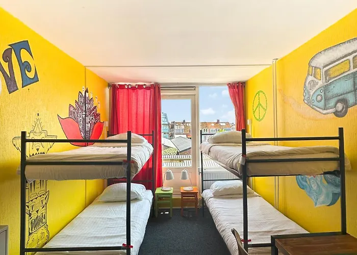 The Flying Pig Beach Hostel Age 18 To 40
