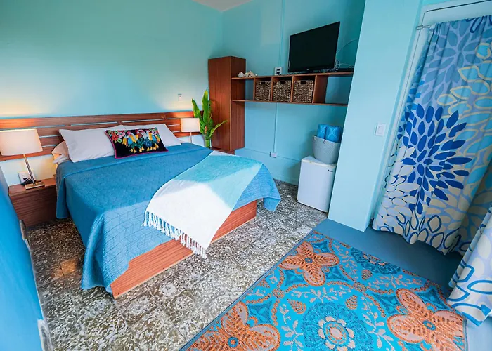 Casa De Amistad Guesthouse