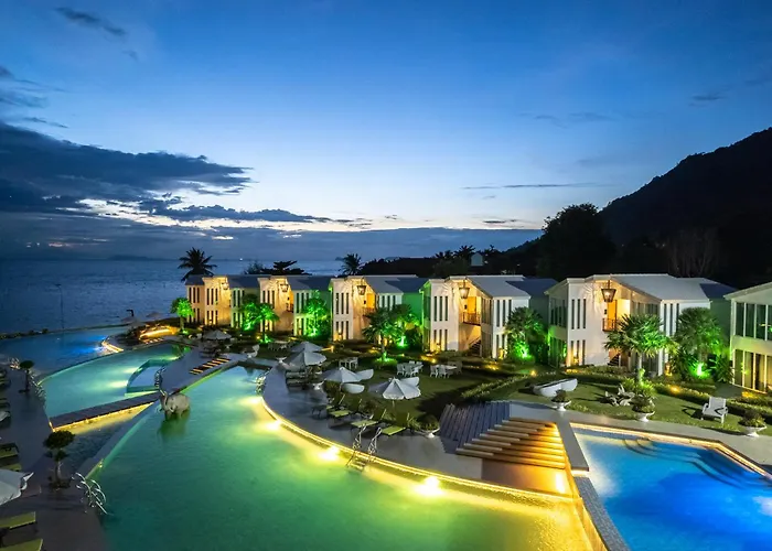 Vannee Golden Sands Beachfront Resort