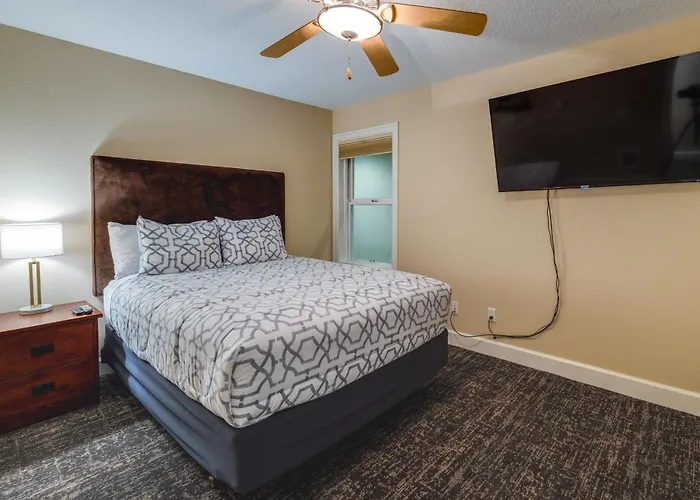 Rockaway Beach Vacation Rental Near Beach Access!