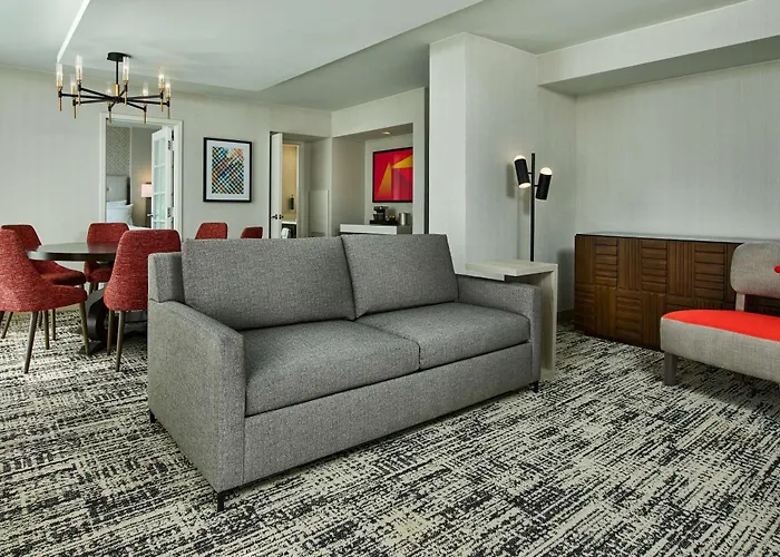 Hilton Kansas City Country Club Plaza