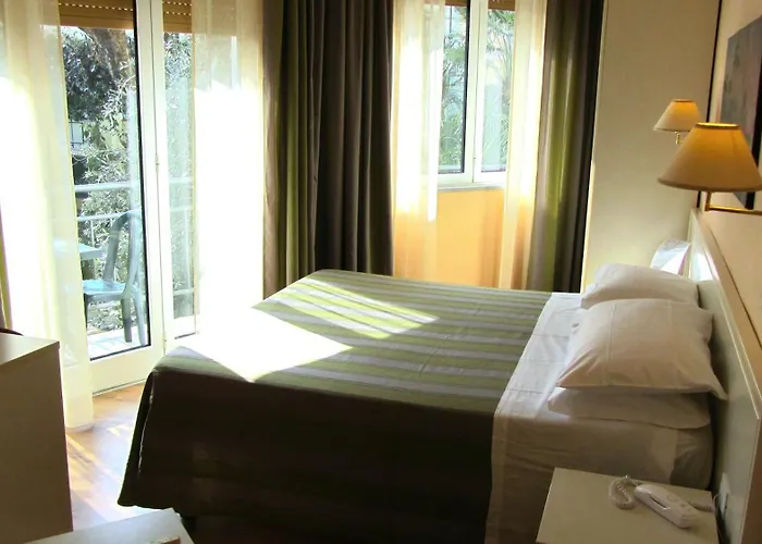 Hotel Ausonia