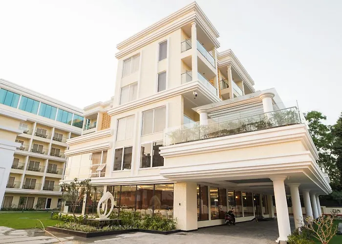 Antique Regency !! Luxurious Hotel In Digha !!