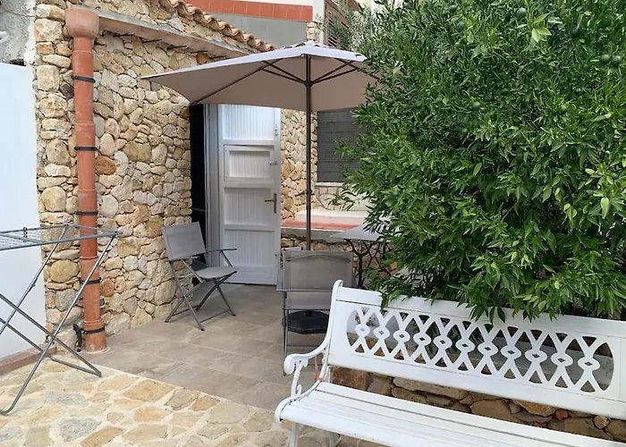 Scopello - Finestra sul cortile