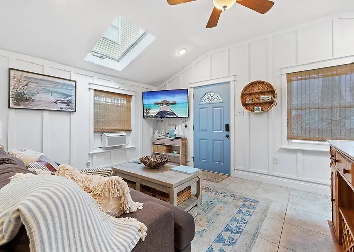 Two Cottages With Patios - Close To Beach