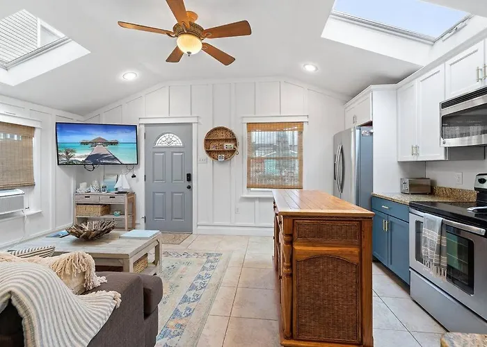 Two Cottages With Patios - Close To Beach