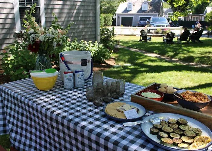 Edgartown Commons