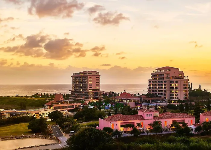 Hotel Shigira Mirage Beach Front