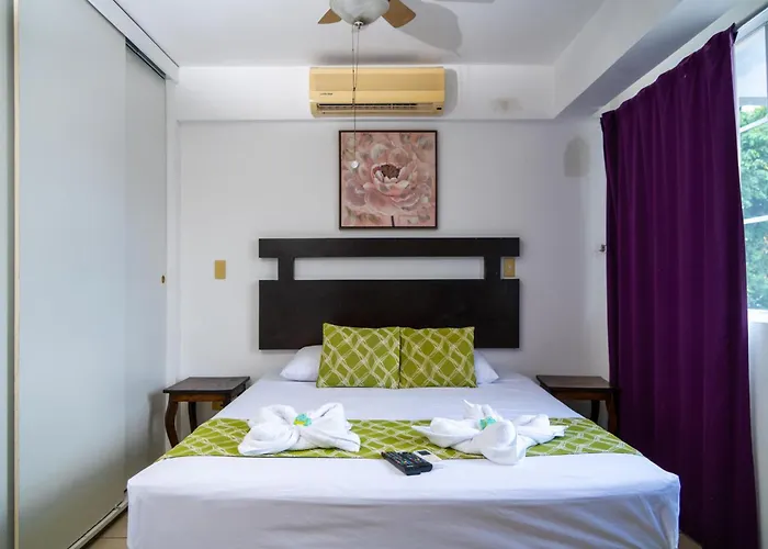 Suites & Apartments San Benito - Zona Rosa