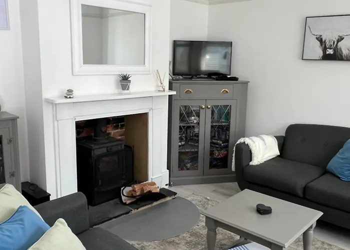 Sea Salt Cottage - Mins To Beach & Shops Dog Friendly