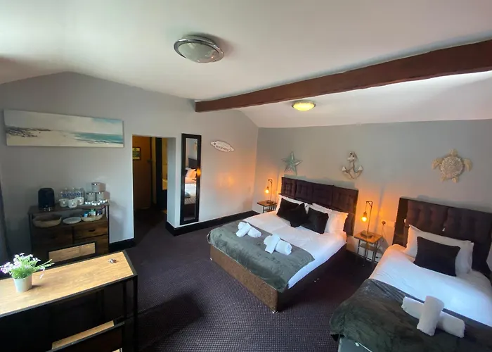 Bay View Rooms At Mentone Hotel