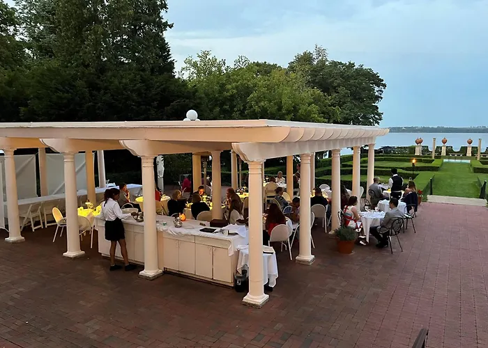 Geneva On The Lake Boutique Resort Hotel