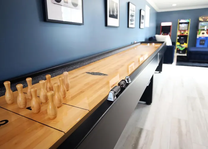 World Cup Retreat! Steps To Sand, Luxury Beach House, Game Room, Firepit, Ensuite Beds, Pets Ok