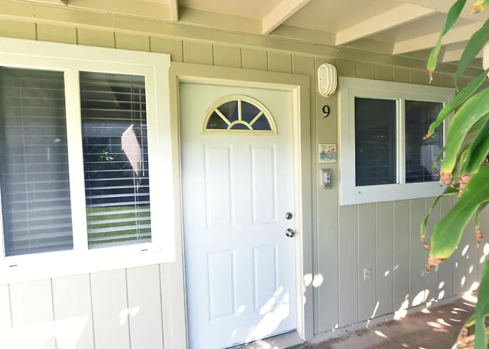 De Harne Llc Beach Cottages