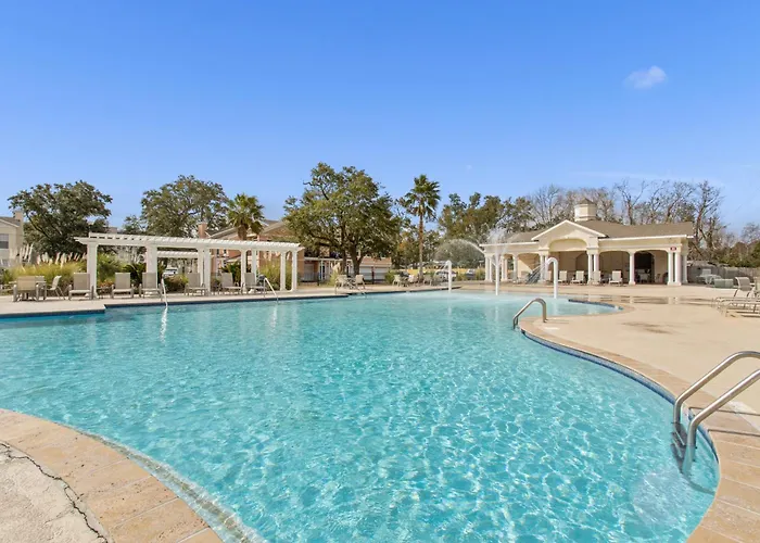 Luxury Condo In Gulfport