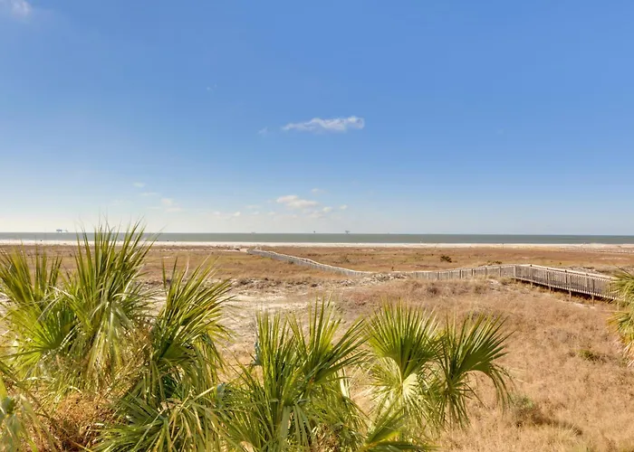 Beach Access & Boardwalk: Condo In Dauphin Island