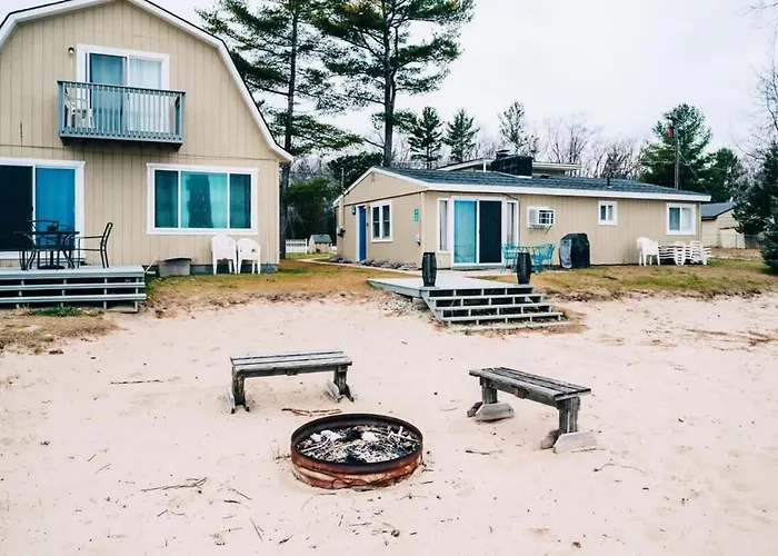 Beach Club Of Oscoda Beach House On Lake Huron