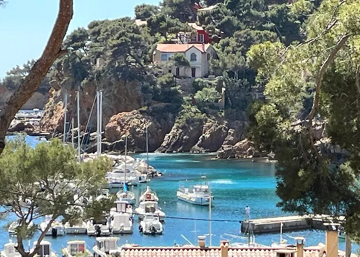 La Casa Calanquaise - Mer à 250m accessible à pied - T2 Spacieux indépendant - Terrasse Ombragée