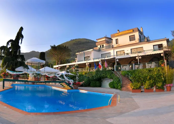 Hotel Diecimare