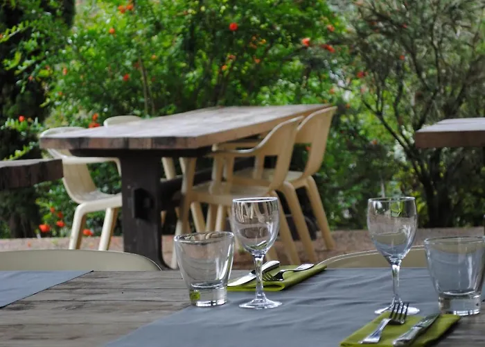 Hotel Et Restaurant Traditionnel L' Escalandes
