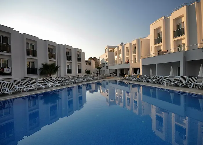 Club Shark Hotel