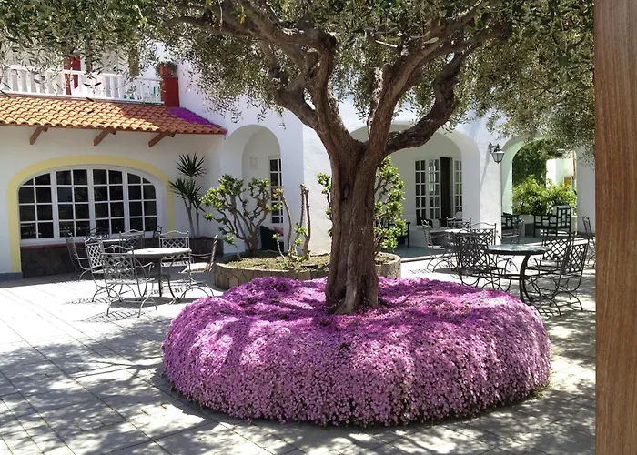 Hotel La Scogliera