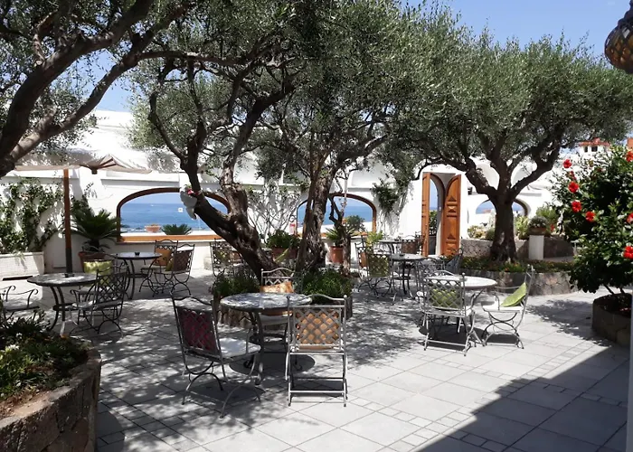 Hotel La Scogliera