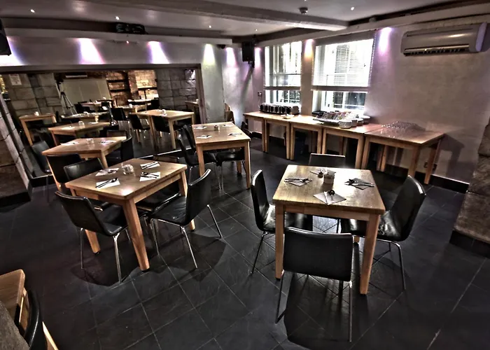 The George Hotel