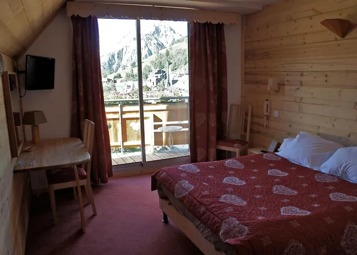 Hotel Adret