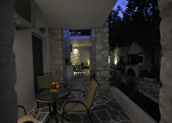 Alexandros Apartments