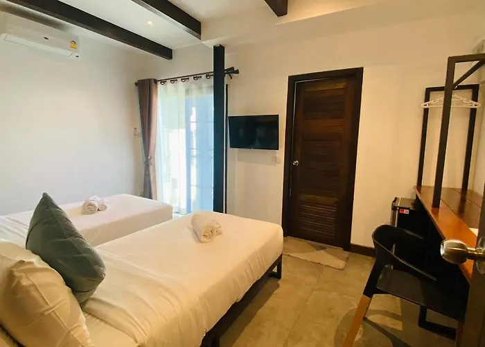 The Eight Ratvithi House