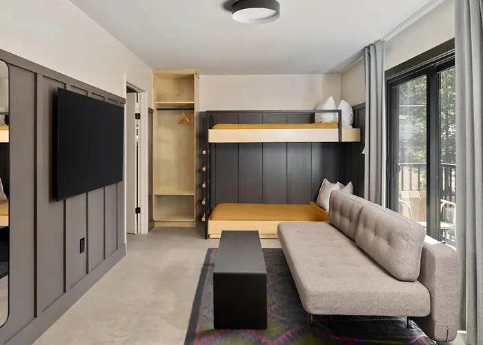 The Coachman Hotel