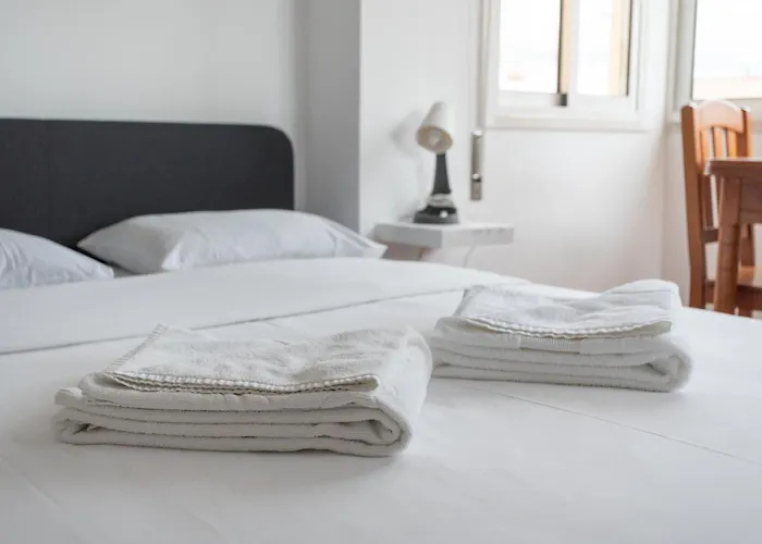 Blife Faro Beach Hostel&Rooms