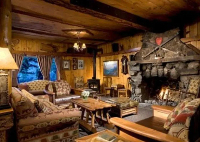 Tamarack Lodge