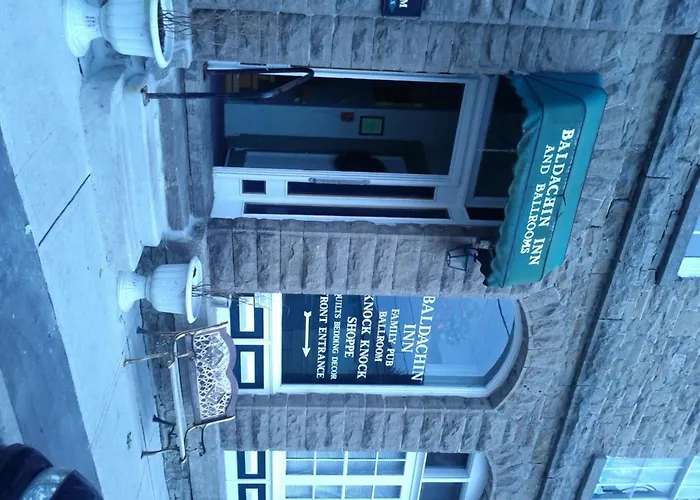 Baldachin Inn