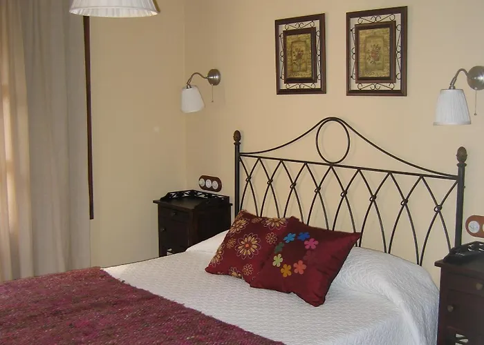 Hotel de Montaña Cueva Ahumada