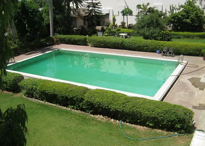 Nav Ratan Palace