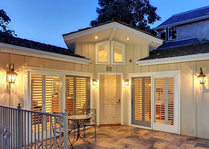 Saratoga Oaks Lodge