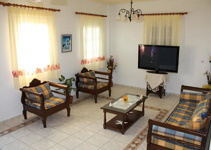 Mina'S Studios In Naxos Island