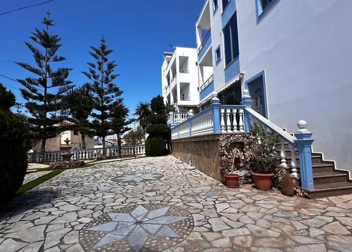 Esmeralda Hotel & Restaurant