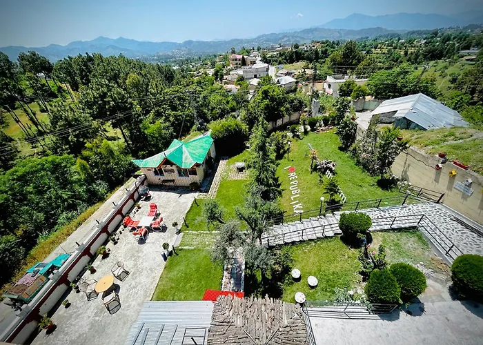 Republika Central Hotel & Resort