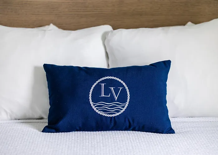 Lake View Hotel