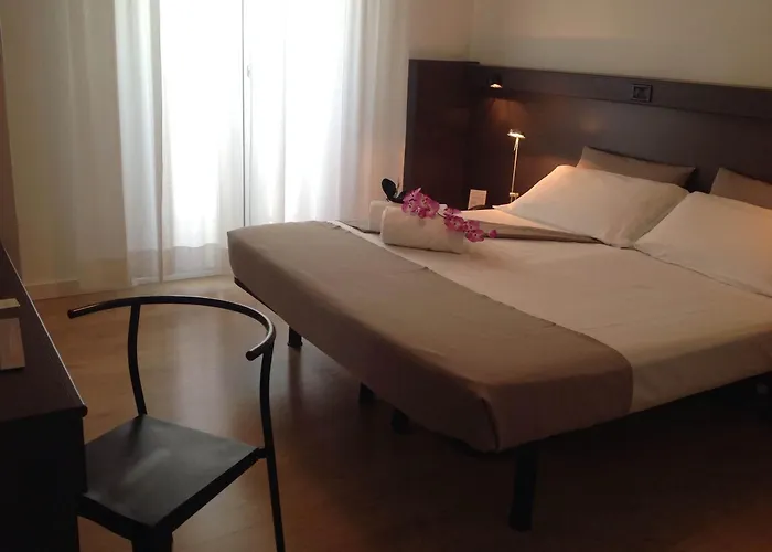 Gfh - Hotel Ruhig