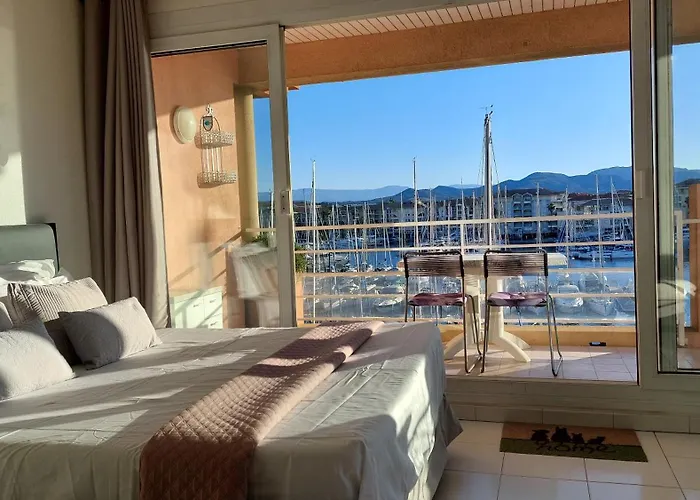 Boutique Apartment Hirondelle Port Frejus