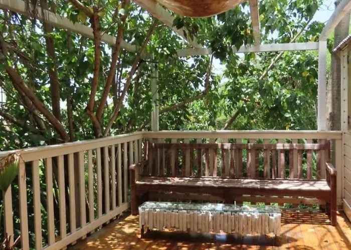 Akunamatata Guest House Cul de Sac