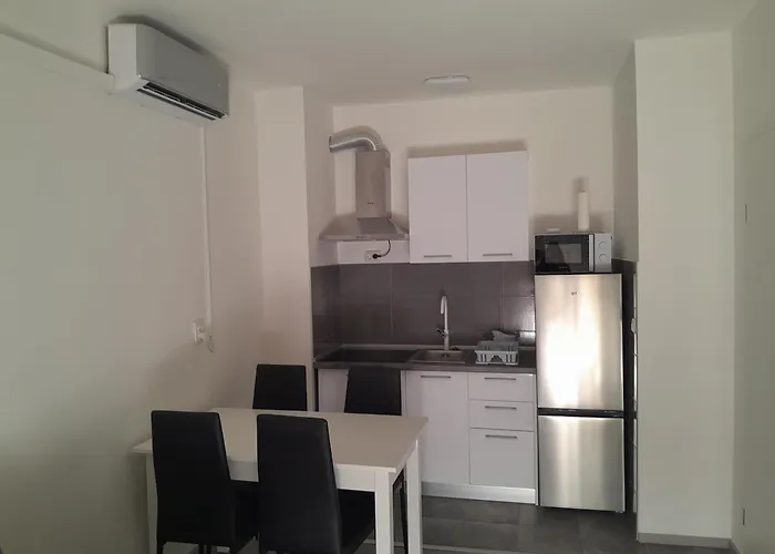 Apartman Tombili 7- Minute Walk To The Valsaline Beach And Lungomare Promenade