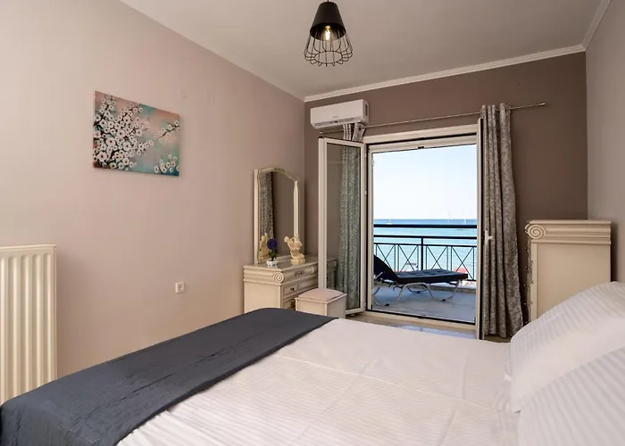 George Beachfront Apartments