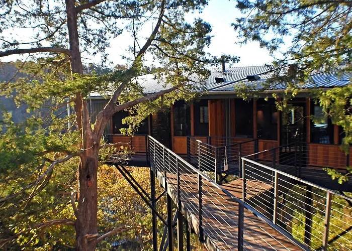 Beaver Lakefront Cabins - Couples Only Getaways